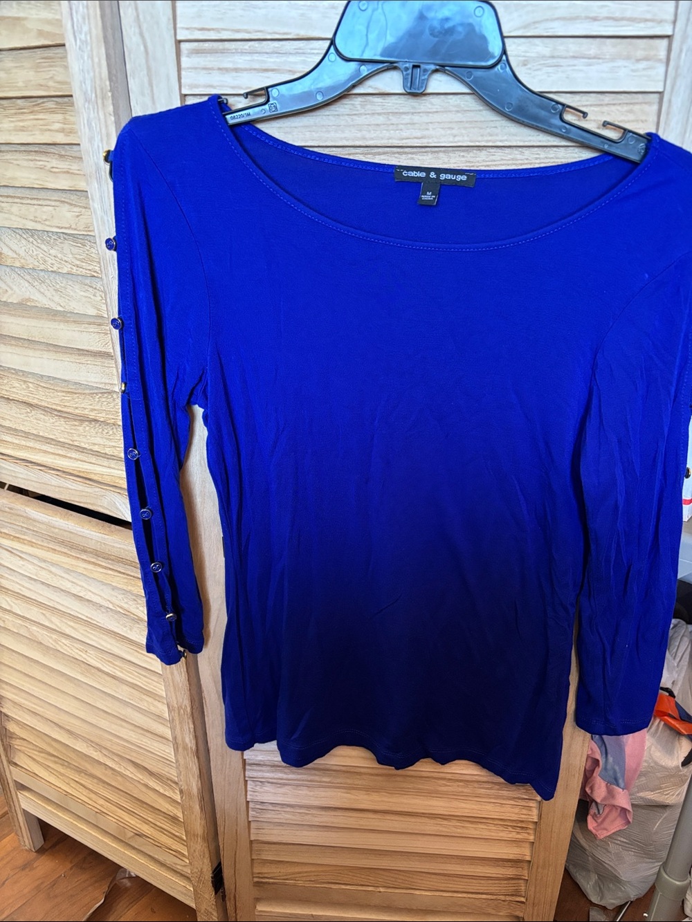 Cable & Gauge Royal Blue Long Sleeve Scoop Neck Top with Sleeve Buttons Medium